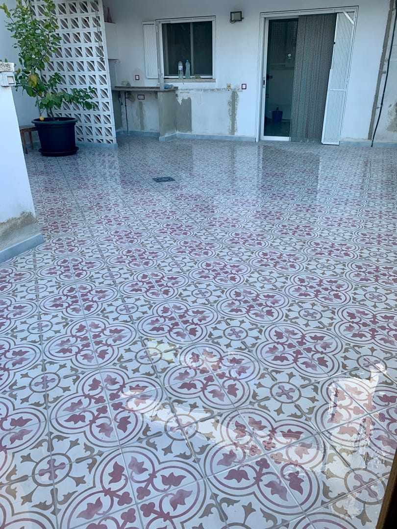 Impermeabilización y colocación de patio - Image 1